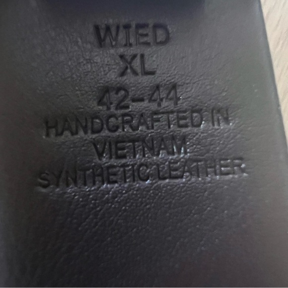 Guess Men’s Reversible Belt Sz XL (42-44) Black/Brown Approx 1.5” Width $48 NWT - Picture 12 of 12